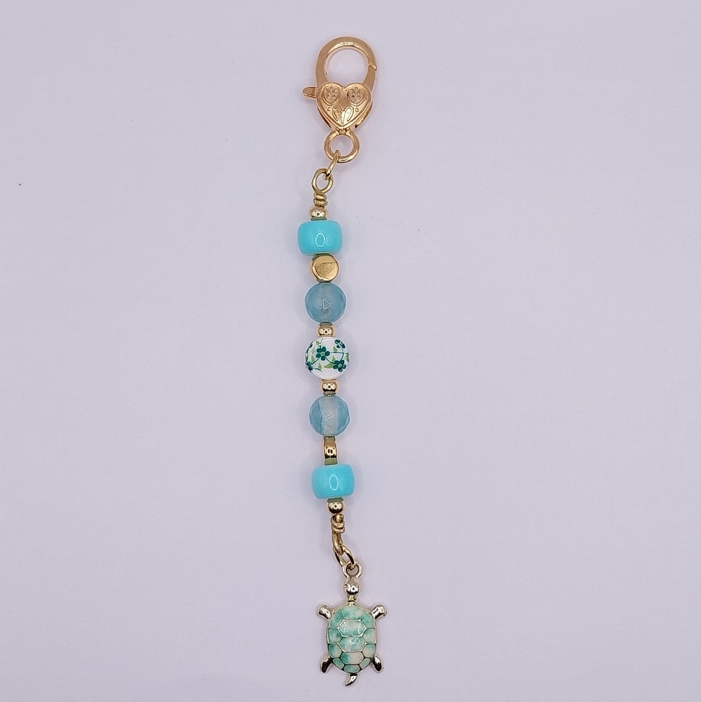 Handmade Beaded Turtle Zipper Pull Bag Purse Keys Wristlet Charm Green Gold Tone